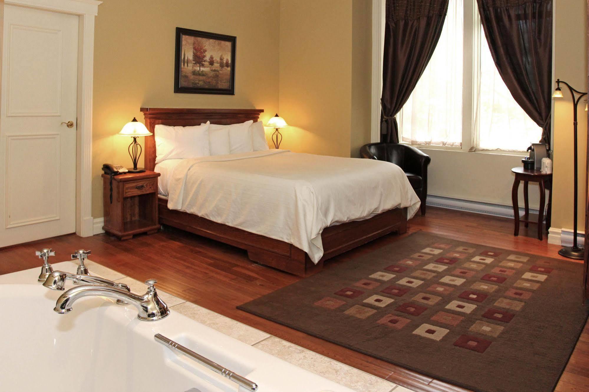 Unilofts Grande-allee 3* Quebec City